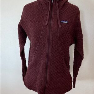 Patagonia Women’s Medium Burgundy Quilted Organic Cotton  Jacket